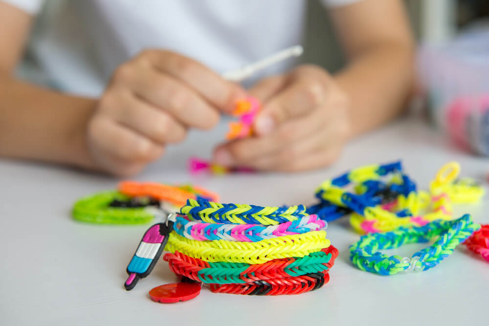 Elastyczne bransoletki z gumek dla dzieci i młodzieży Kolorowe elastyczne bransoletki z gumek