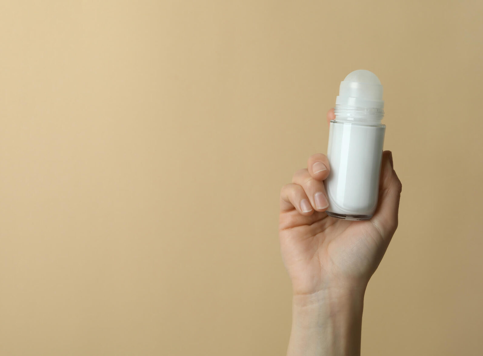 Antyperspirant w kulce - jak działa? Poradnik