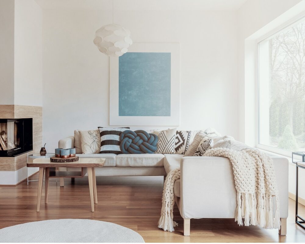 salon z meblami z dębu