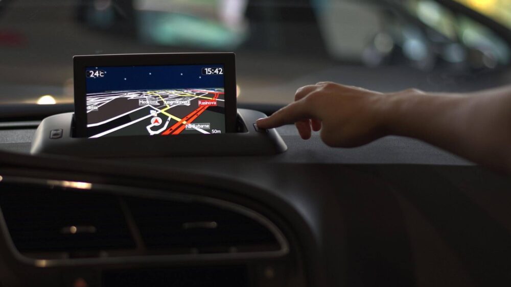 Monitoring GPS w firmie – jaki jest jego koszt i jakie oszczędności generuje? Monitoring GPS w firmie — ile kosztuje?