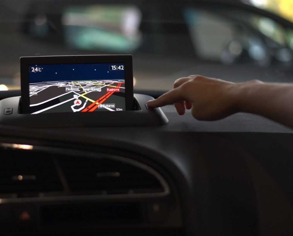 Monitoring GPS w firmie — ile kosztuje?