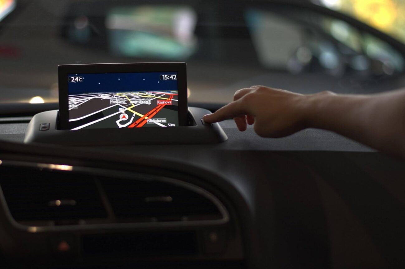 Monitoring GPS w firmie — ile kosztuje?